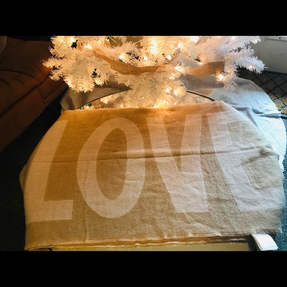 H&M LOVE oversized soft, warm, 10% wool scarf